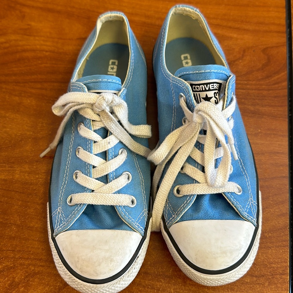 Converse Allstar women size 6